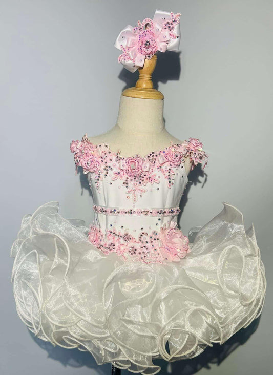 12/2 White and Pink Royal Designs