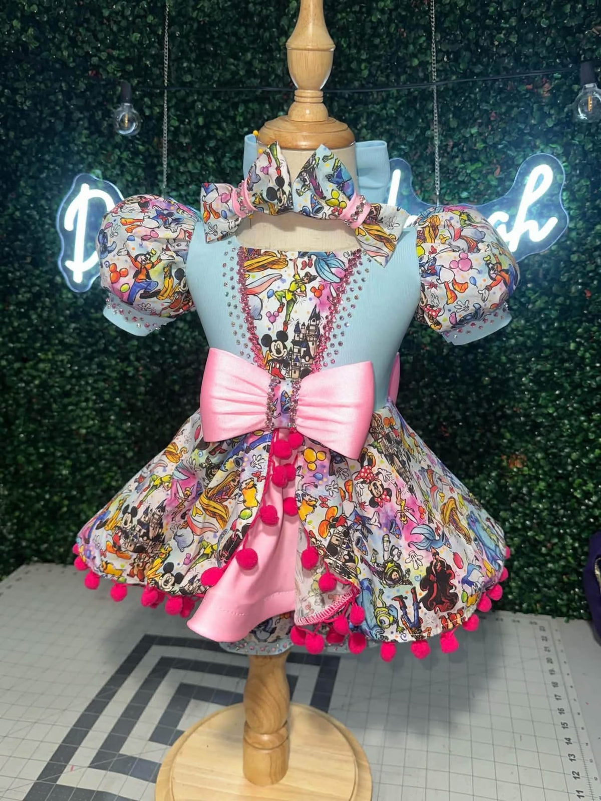 12/2-18/3 Minnie’s Magical Paradise OOC By Hannah Hack