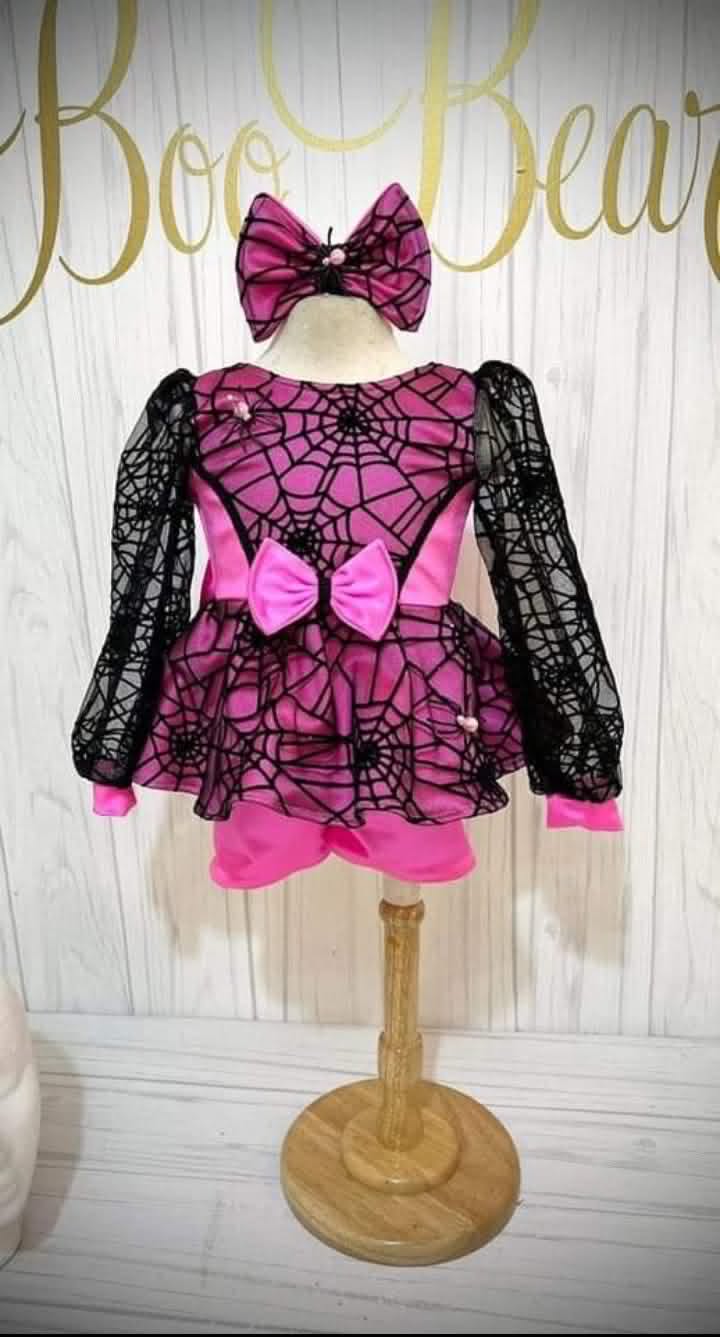 12/2 Spiderweb Sweetheart By Boo Bear