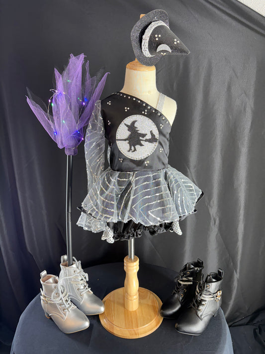 18/3-2/4 Witch Wear