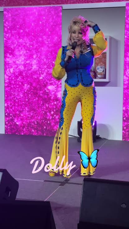 3/5 Walmart Dolly OOC By Miss Ellz