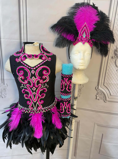 2/4-3/5 Life Of A Showgirl By Beth Young