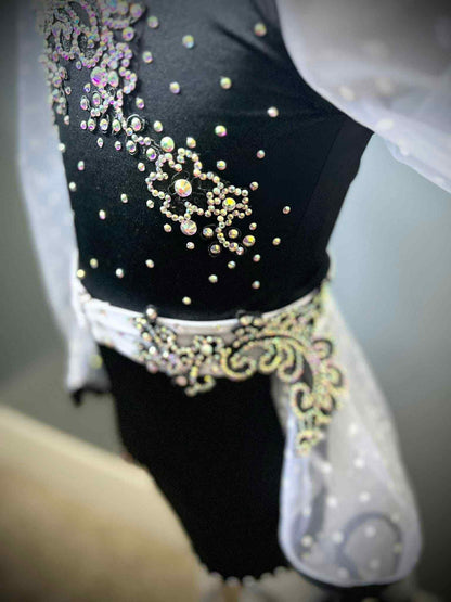 18/3 black and white FF by Boo Bear