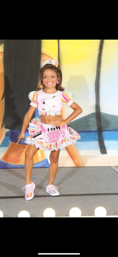 3/5 Glam Palette Makeup by Beth Young