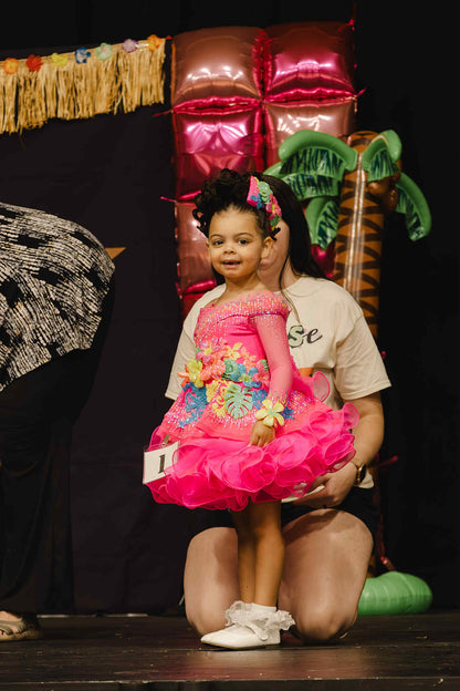 18/3 Hawaiian  Luna in vivid Pink and Purple Colors