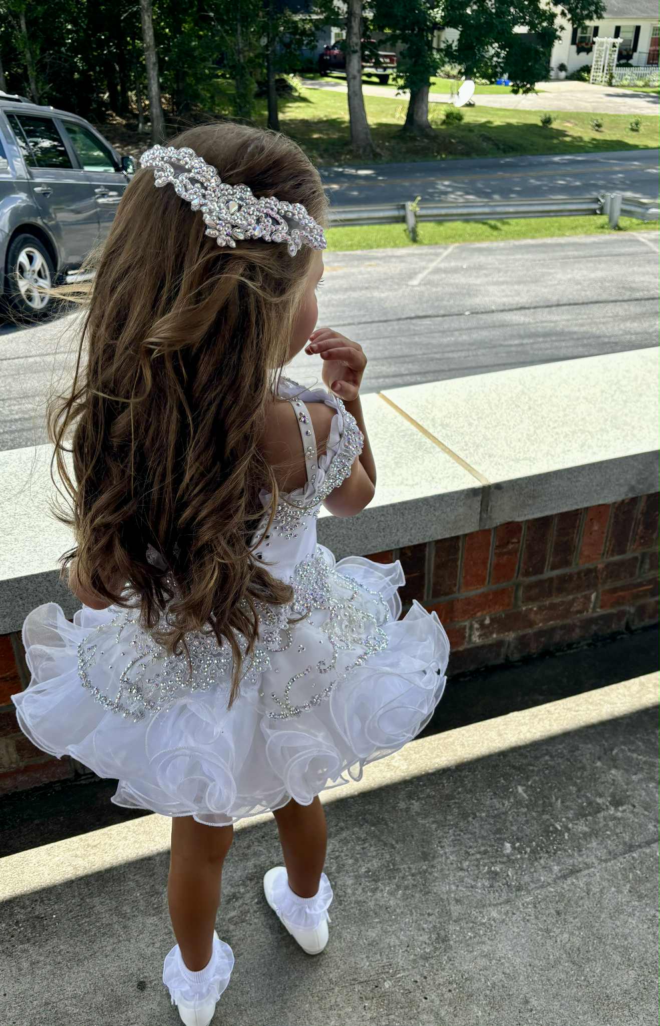 2/4 White Royalty Designs - High Glitz