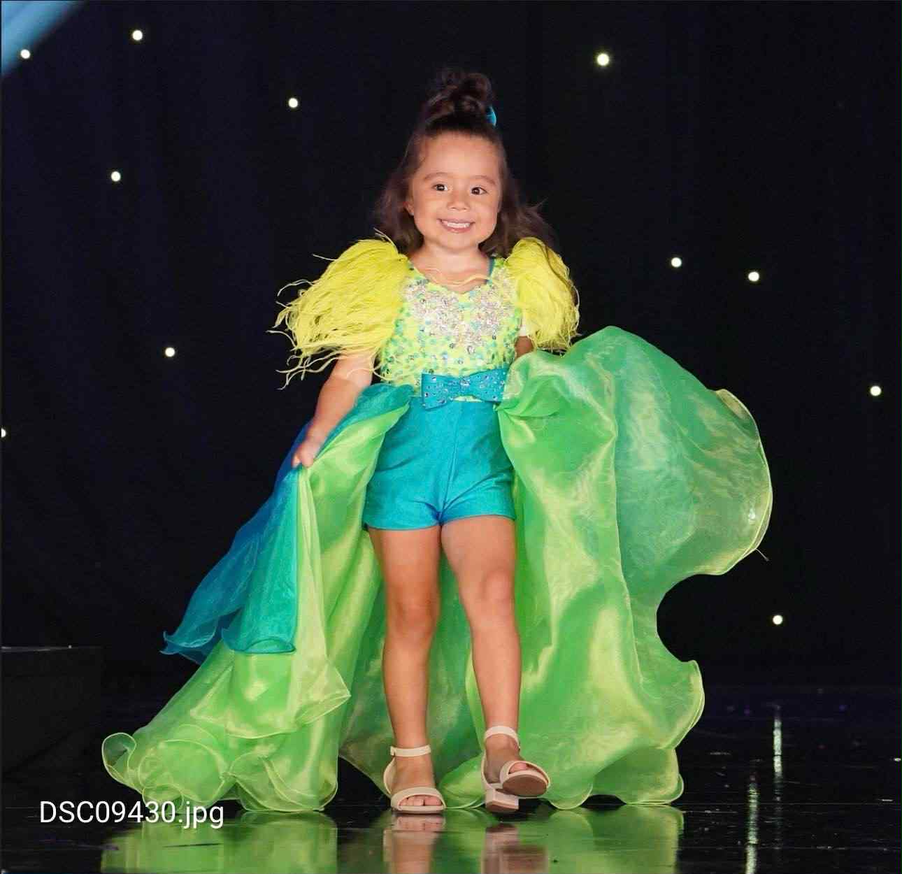 2/4 Parisian FF in Neon Green and Blue