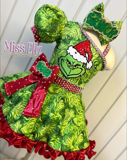 3/5 Grinch by Miss Ellz