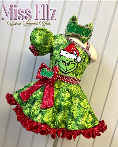 3/5 Grinch by Miss Ellz