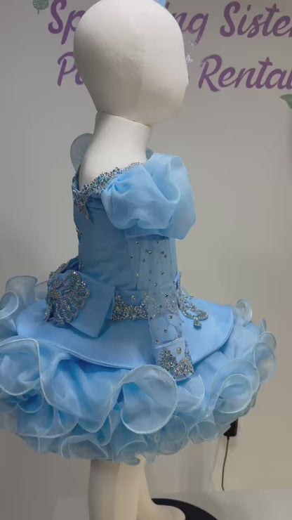 18/3 Crystal Blue Duchess By Connie Hobson