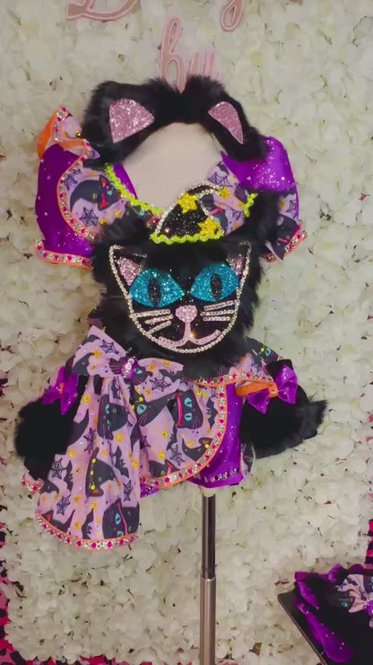 18/3-2/4 Purrrrfectly Bewitched By Shuggy
