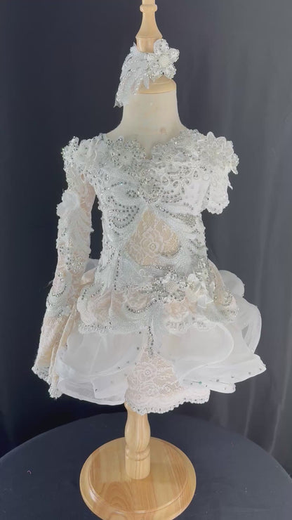 3/5 High Glitz Sandra Parker