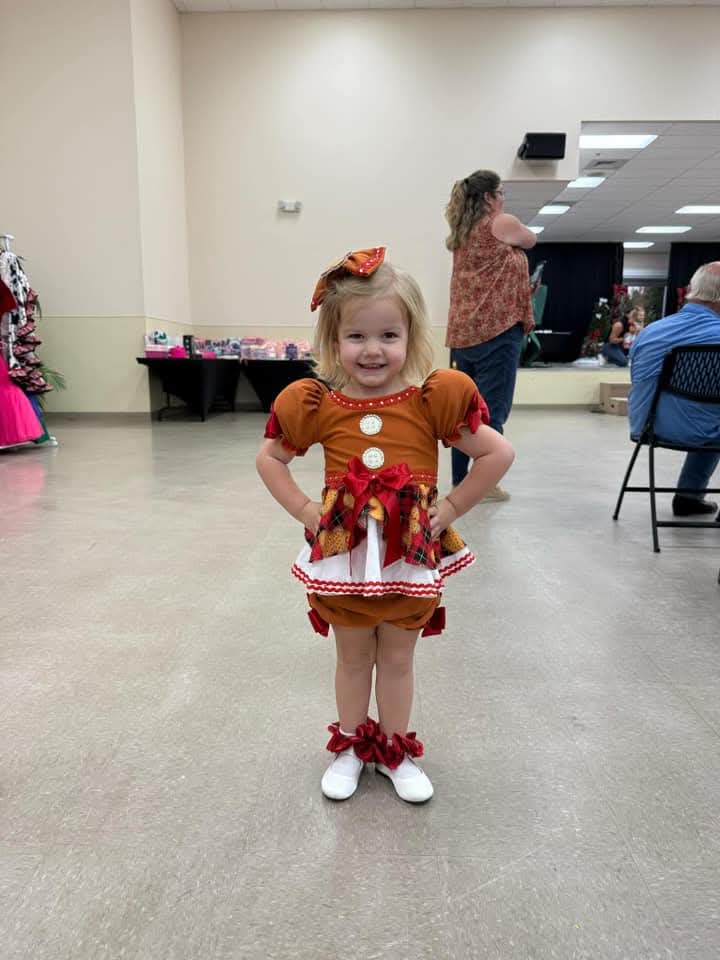 2T-3T Gingerbread OOC in Red and Brown(Rust)