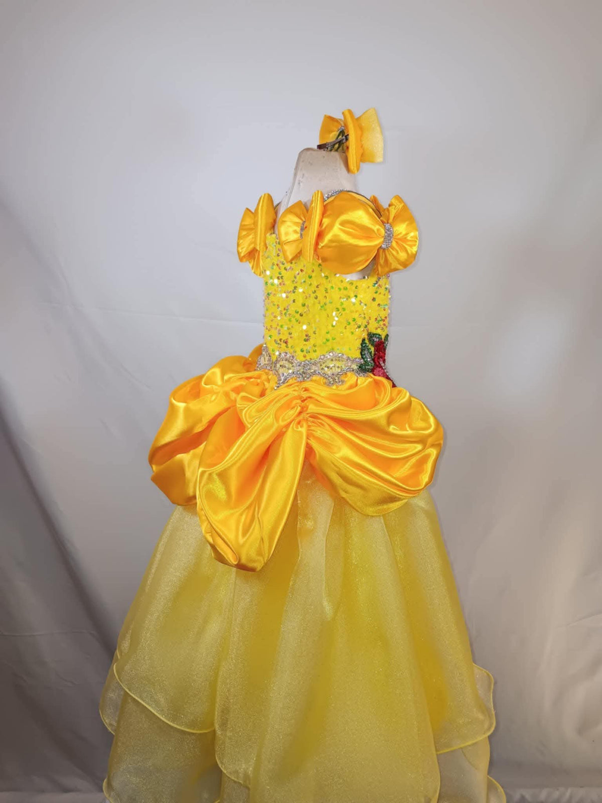 18/3 Belle of the Ball OOC by Gemics